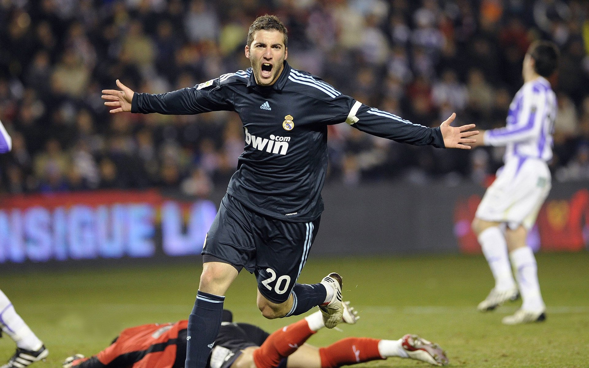 冠军队伍：他们是如何登顶的？，冠军是怎么练出来的